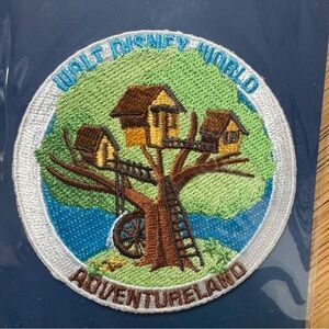 D23 EXCLUSIVE WALT DISNEY ARCHIVES COLLECTION DISNEY WORLD ADVENTURELAND PATCH